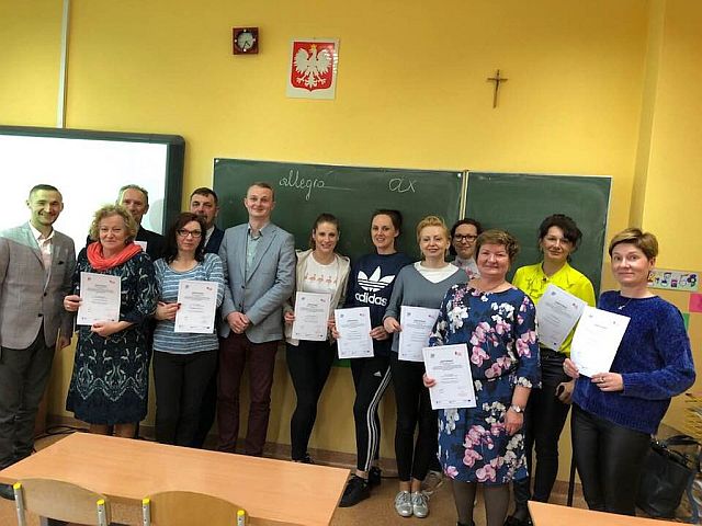 004 ja w internecie male