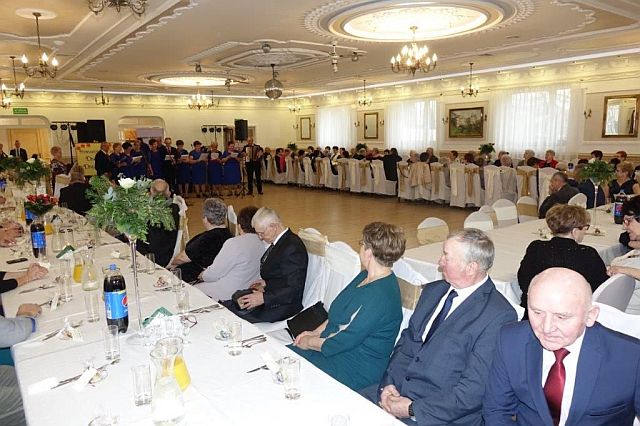 Zdjęcie 2 - Obchody Powiatowego Dnia Babci i Dziadka w Królikowie