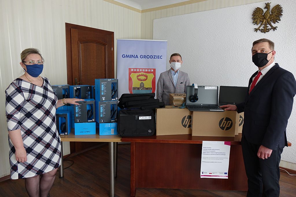 Komputery dla uczniów - zdjęcie 1