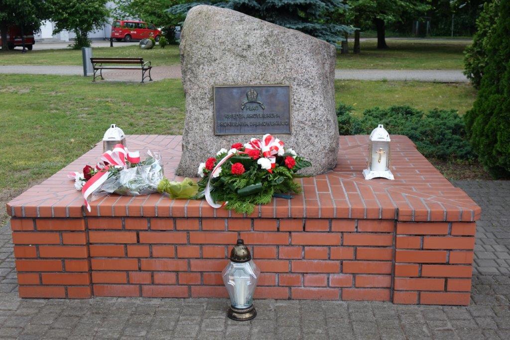 Ku pamięci Ks. Abpa Bronisława Dąbrowskiego - zdjęcie 11