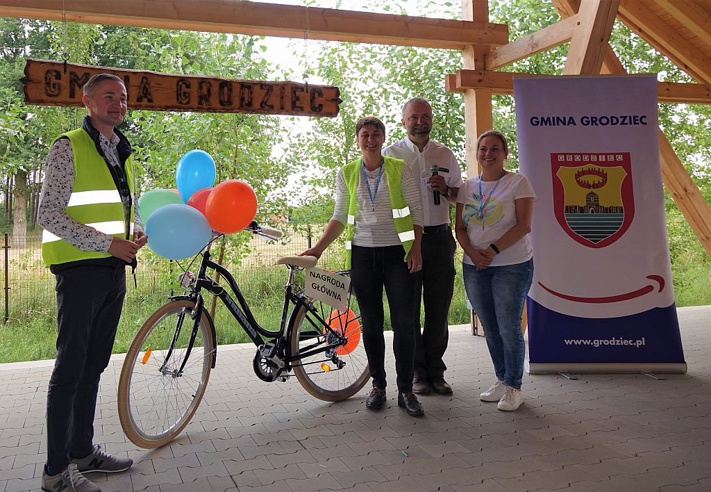 Rajd rowerowy „Stawiamy na zdrowie, ekologię i edukację!” na zakończenie wakacji - zdjęcie 3
