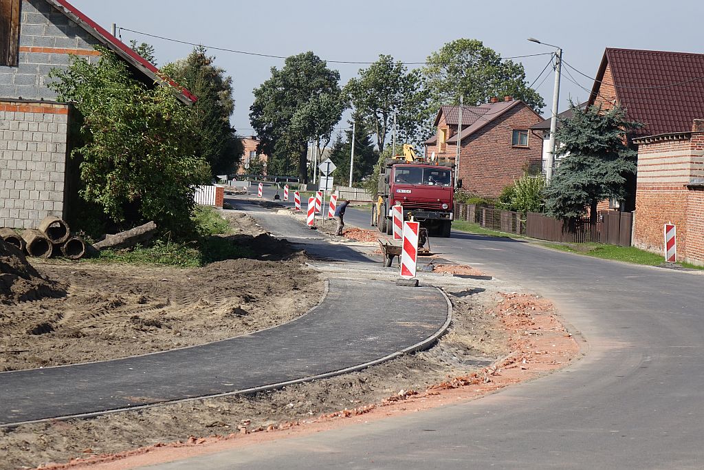 Budowa chodnika w Lagiewnikach