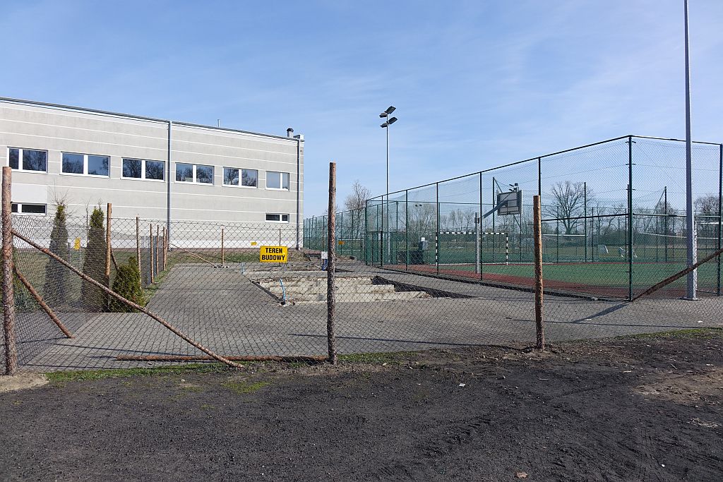 Modernizacja kompleksu sportowego w Grodźcu i przebudowa boiska w Królikowie - zdjęcia 5