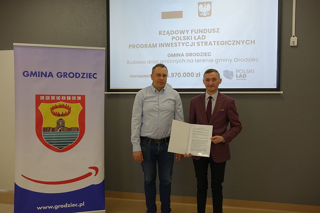 Podpisanie umowy na budowę dróg na „Działkach” - zdjęcie 5