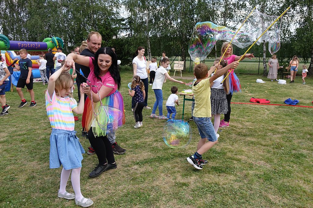 Kolorowy i radosny – profilaktyczny Dzień Dziecka w Lipicach - zdjęcie 6