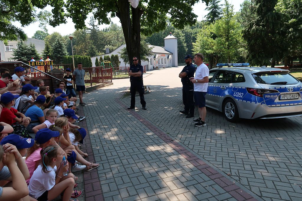 Wrócili cali, zmęczeni i szczęśliwi! - półkolonie letnie 2022 - zdjęcie 7