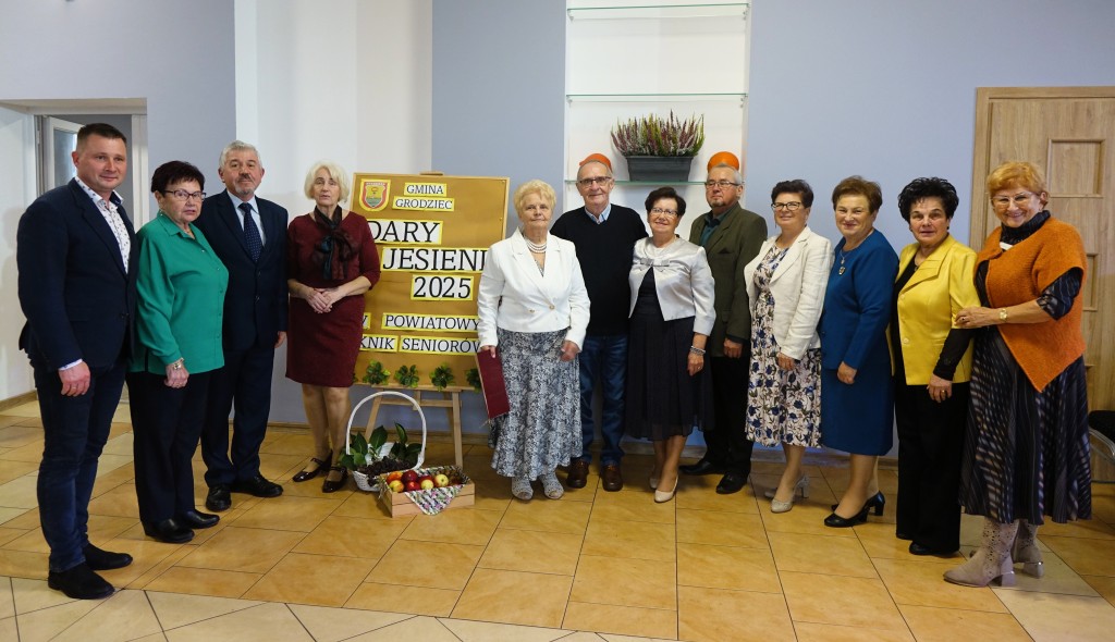 Piknik seniorów – czas radości i integracji - zdjęcie 4