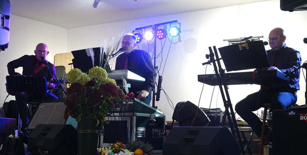 Piknik seniorów – czas radości i integracji - zdjęcie 6