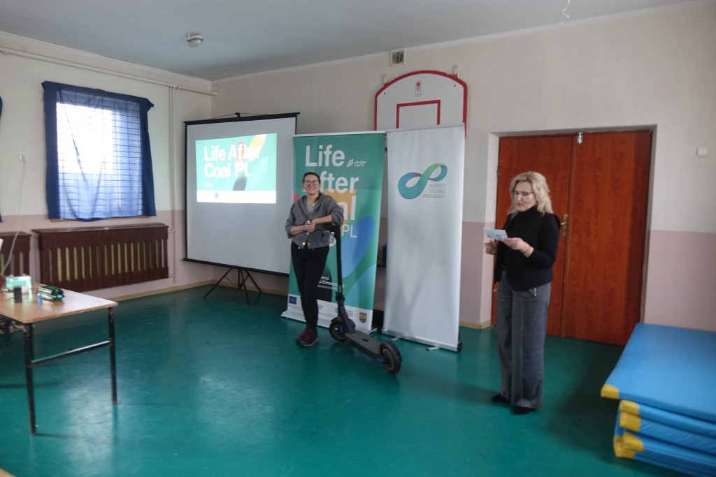 Warsztaty o elektromobilności w Szkole Podstawowej im. K. Makuszyńskiego - zdjęcie 1