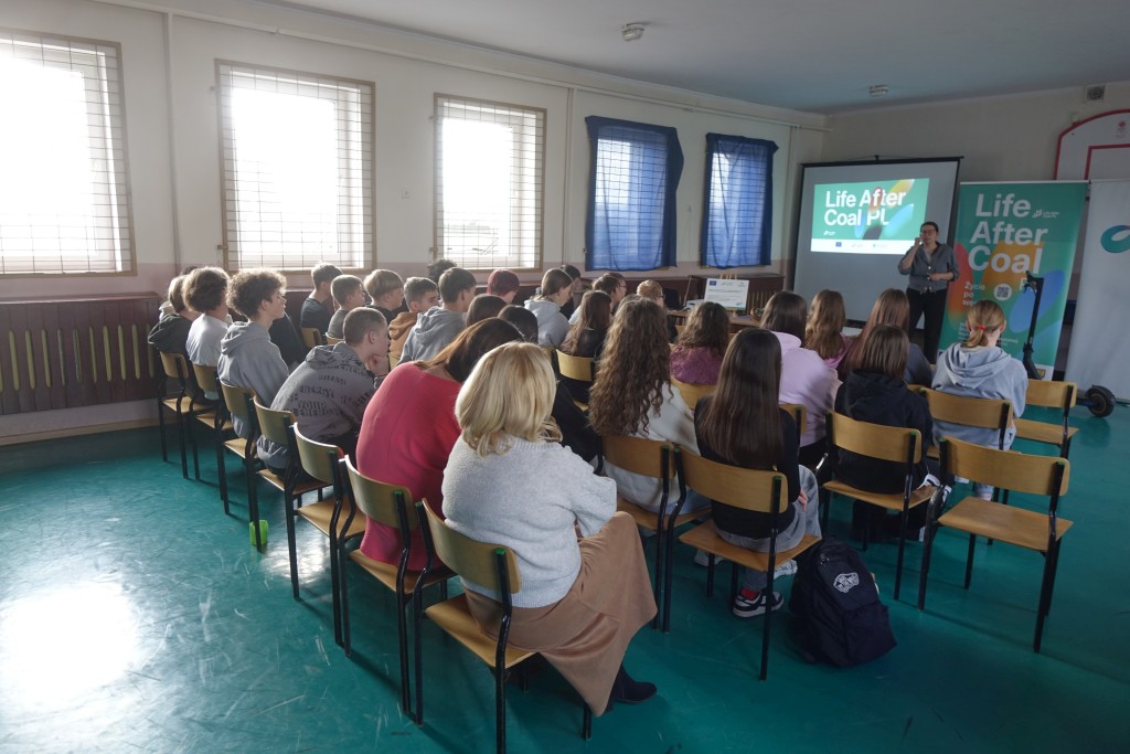 Warsztaty o elektromobilności w Szkole Podstawowej im. K. Makuszyńskiego - zdjęcie 4