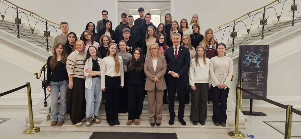 Młodzi liderzy z Aglomeracji Konińskiej w Warszawie na intensywnej wizycie studyjnej - zdjęcie 3