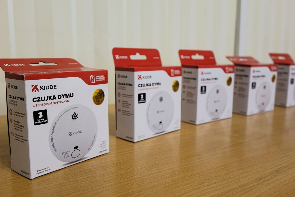 Czujki dymu i czadu trafiły do potrzebujących - zdjęcie 2