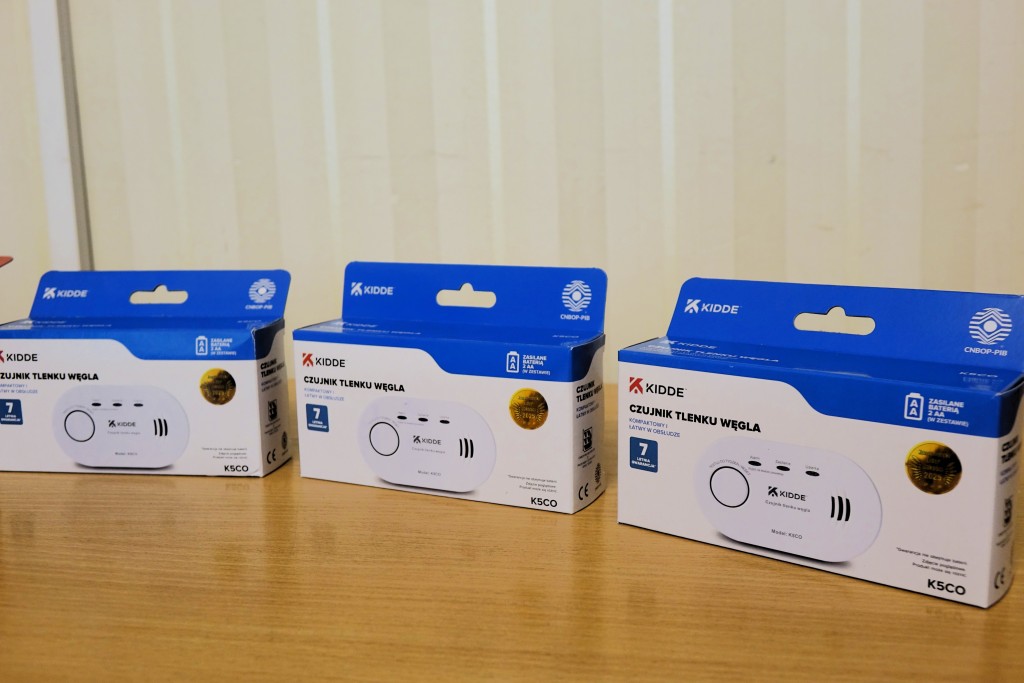 Czujki dymu i czadu trafiły do potrzebujących - zdjęcie 2