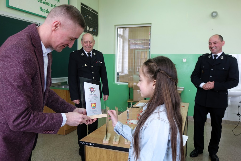 Gminne eliminacje Turnieju Wiedzy Pożarniczej w Grodźcu - zdjęcie 6