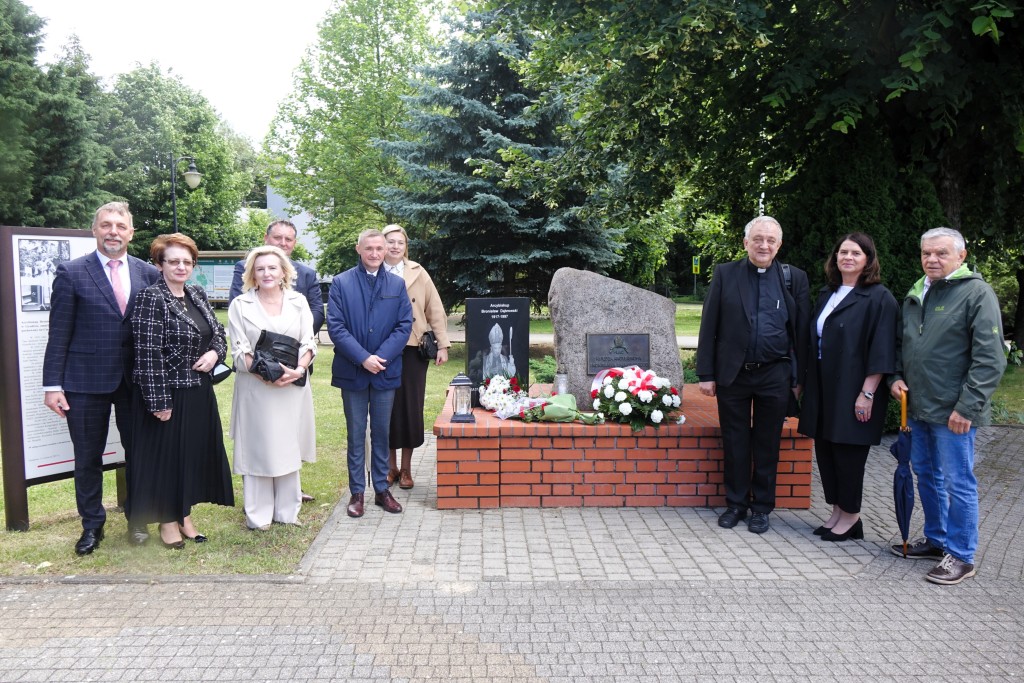 Uczciliśmy pamięć ks. abp. Bronisława Dąbrowskiego - zdjęcie 3
