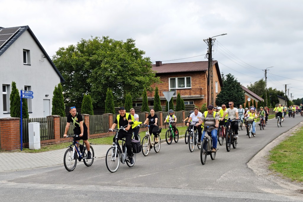 Rowerem po zdrowie i dobre emocje – wakacje zakończone aktywnie! - zdjęcie 1